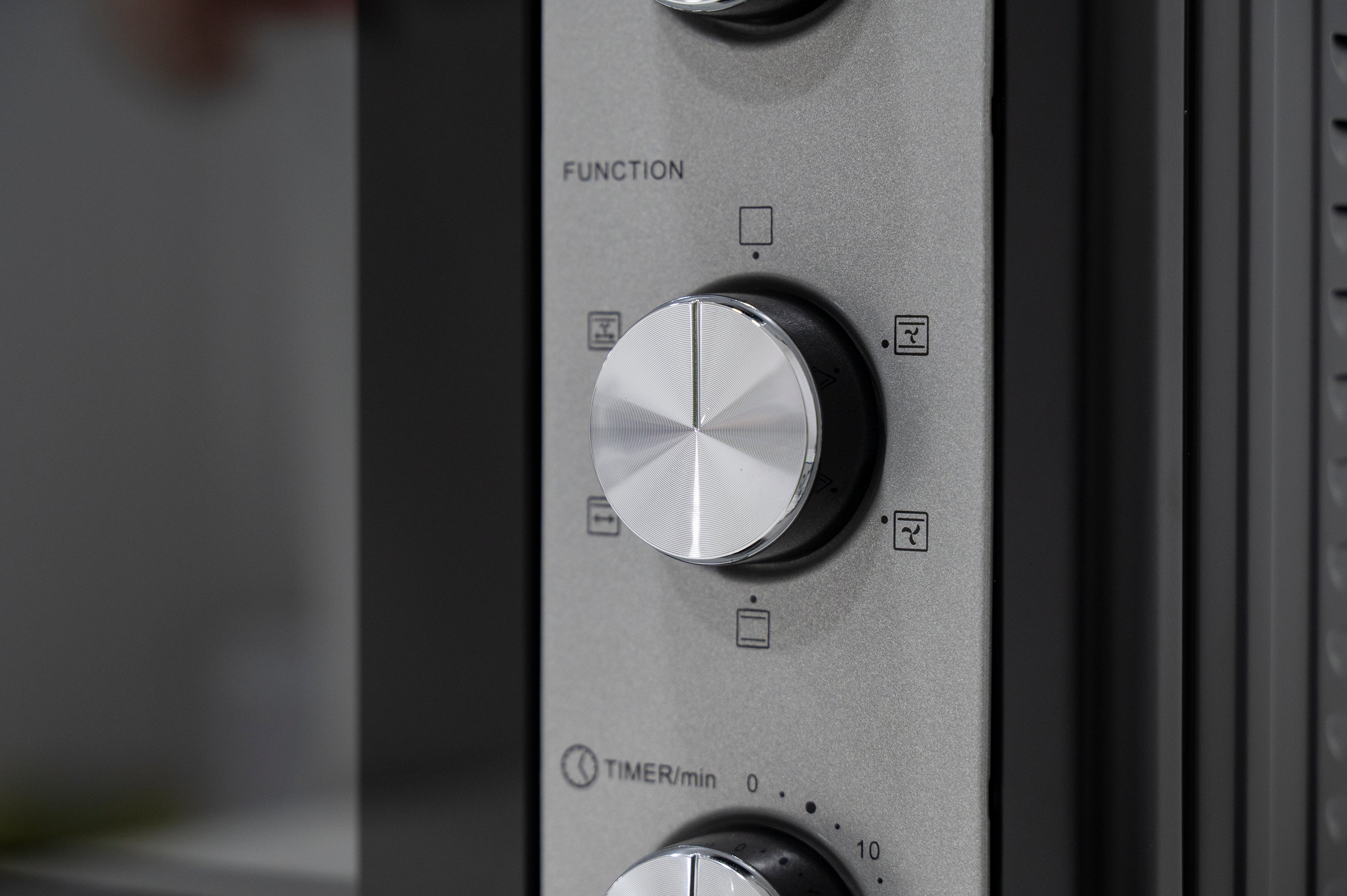 Forno Elettrico 70lt. Ventilato C/Girarrosto Behome